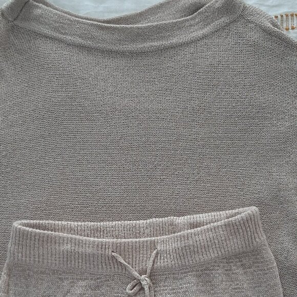 Mafulus Women's 2 Piece Outfits Sweater Sets Off Shoulder Knit Top Shorts Matchi - Picture 3 of 5